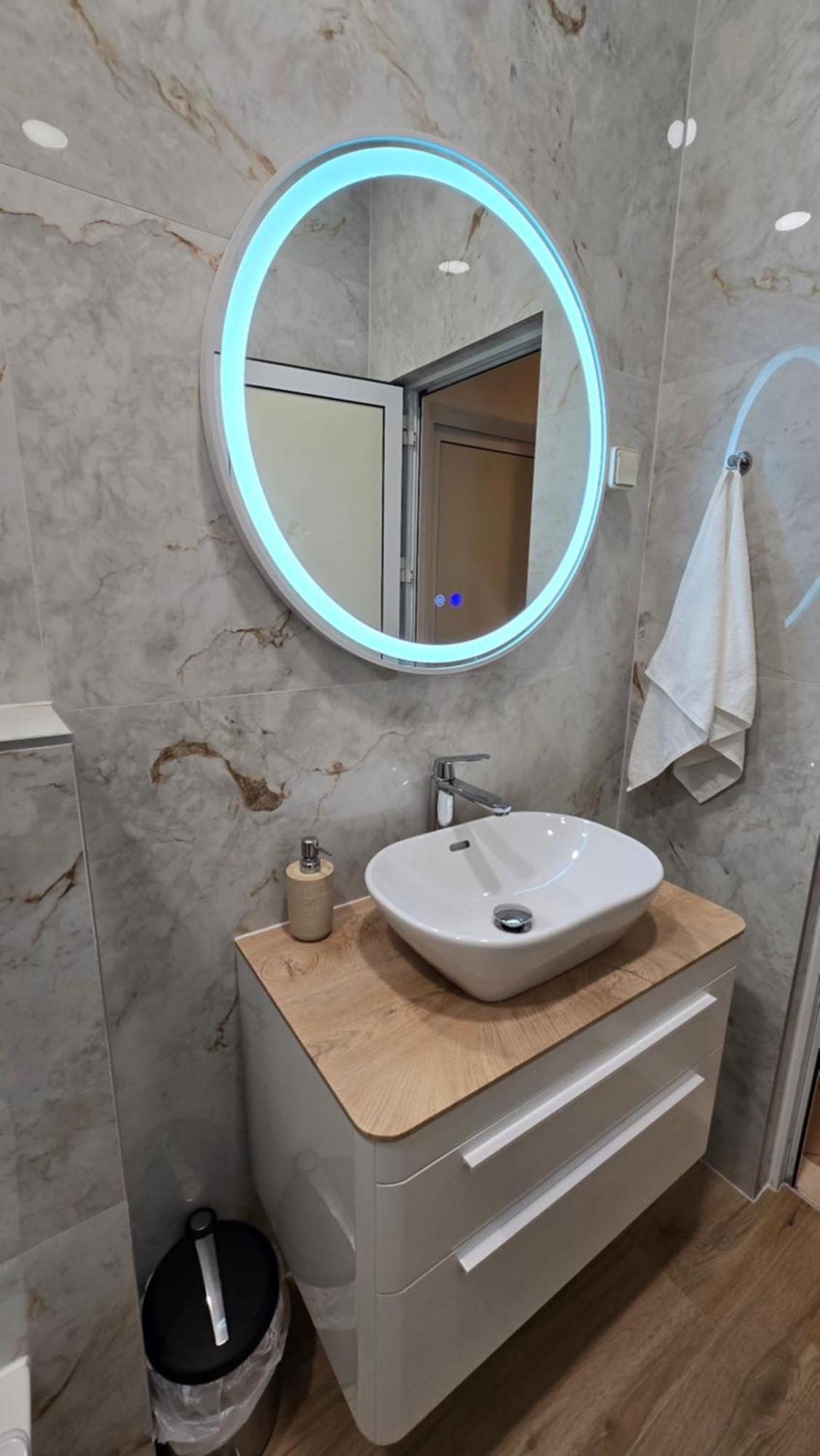 Apartament Blue Dolphin - Private Indoor Pool, Jacuzzi, Garden *