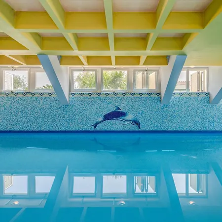 Blue Dolphin Apartment - Private Indoor Pool, Jacuzzi, Garden Split Exterior photo